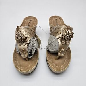 Alexis Bendel Gold Flower Wedge Thong Sandals Comfort Size 9